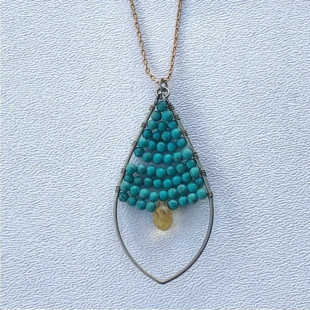 Stella And Dot Gold Tone Turquoise Small Beaded Necklace